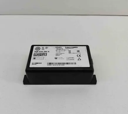 Volkswagen Golf VII Bluetooth control unit module 5QE035284A