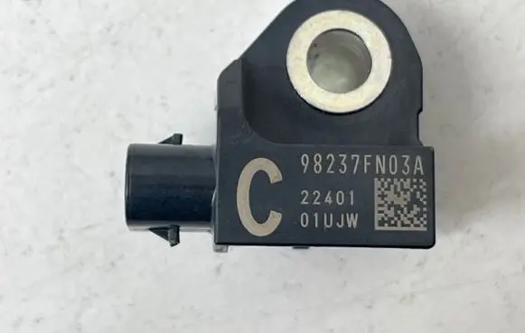 Subaru Crosstrek III Airbag deployment crash/impact sensor 98237FN03A 01UJW 22401