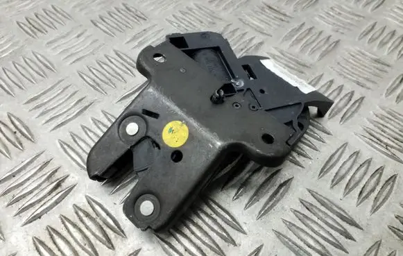 Audi A4 S4 B6 8E 8H Tailgate/trunk/boot lock/catch/latch 4F5827505B 4E0827505C