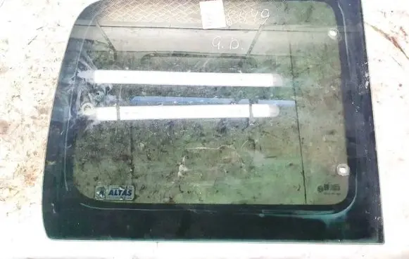 Peugeot Partner Rear side window