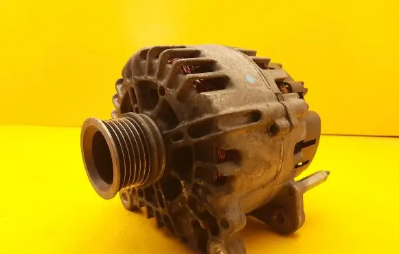 Volkswagen Multivan T6 Generator/alternator 03N903023C