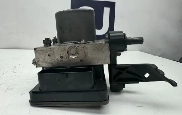 Mercedes-Benz E W212 ABS Pump A2124311948