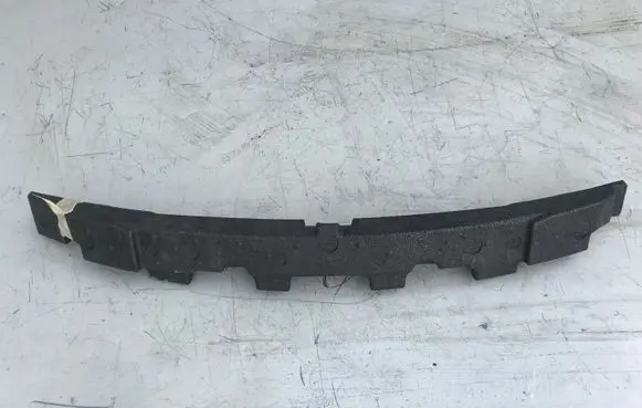 Front bumper foam support bar