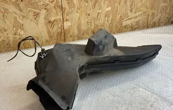 BMW X5 E53 Brake cooling air channel/duct 7123353 51717123353
