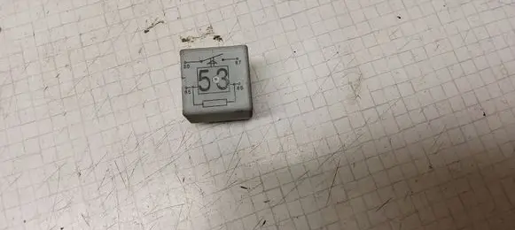 Audi A6 S6 C4 4A Other relay 141951253B 053