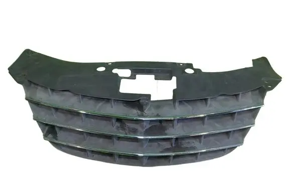 Chrysler Sebring (JS) Front bumper upper radiator grill SP210
