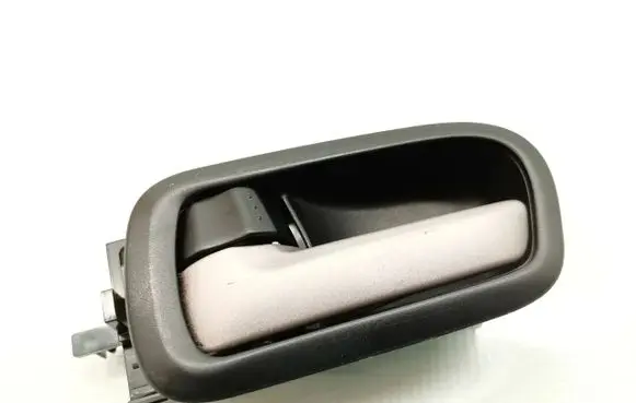 Suzuki Grand Vitara II Front door interior handle