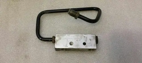 Mercedes-Benz SL R230 Headlight washer hose/pipe A2203200251