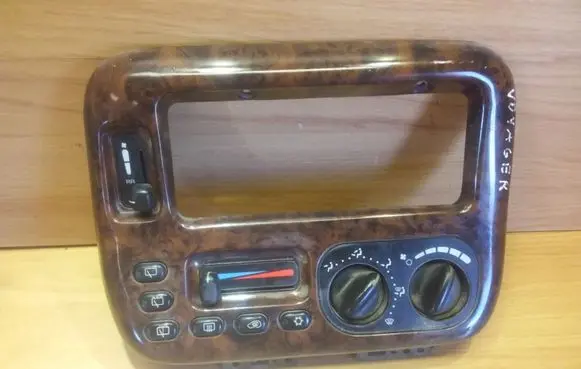 Chrysler Voyager Climate control unit P04677434AC