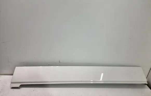 Volkswagen Transporter - Caravelle T6 Sliding door rail trim 7H1843795H