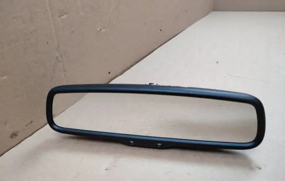 Nissan Navara D40 Rear view mirror (interior) E11015892