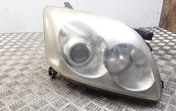 Toyota Avensis T250 Headlight/headlamp koito0543