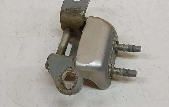 Honda FR-V Rear door lower hinge