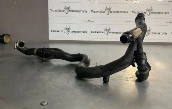 BMW 5 E60 E61 Engine coolant pipe/hose 7780001 L0008L9