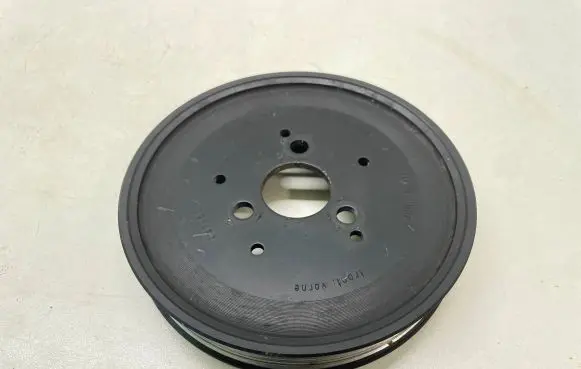 Audi A6 S6 C6 4F Power steering pump pulley 06E145255C