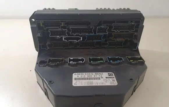 Mercedes-Benz CLS C218 X218 Fuse module A2129006112
