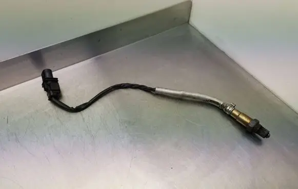 Audi A4 S4 B8 8K Lambda probe sensor 03L906262 0281004085