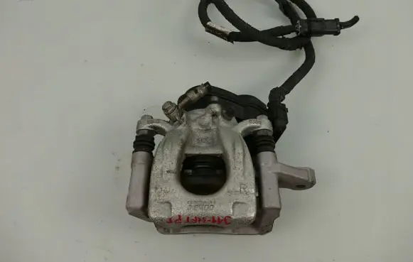Nissan Qashqai Rear brake caliper
