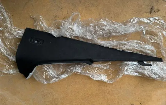 BMW 8 G15 (C) pillar trim 7433496 51437433496 158941