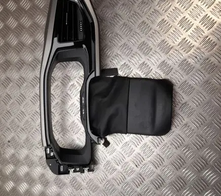 Volkswagen Polo VI Dashboard trim 2G0858560B