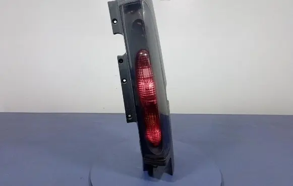 Opel Vivaro Rear/tail lights 