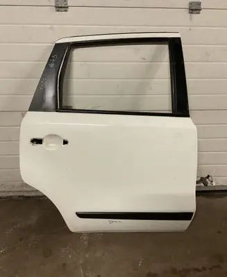 Nissan Note (E11) Rear door