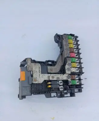 Peugeot 508 Fuse module 9665877980
