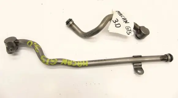 Porsche Macan (95B) Turbo turbocharger oiling pipe/hose 94610703731