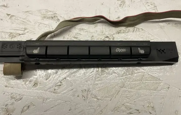 BMW 1 E81 E87 Seat heating switch 6971799 03744601