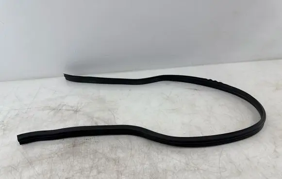Mercedes-Benz E W211 Engine compartment rubber A2116280298