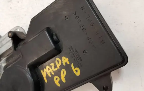 Mazda 6 Front door lock B13SPLR