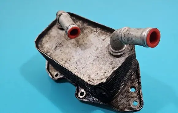 Engine oil radiator