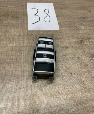 Mercedes-Benz S W221 Electric window control switch A2218214351 502197Q02 451ZGS001