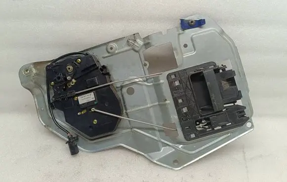 Volkswagen Transporter - Caravelle T5 Sliding door lock 7H0827201M 12166 01072473001