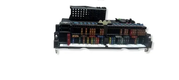 BMW 3 E46 Fuse module 8364540