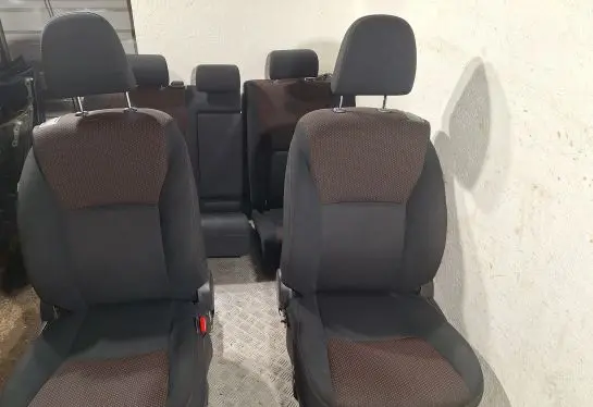 Seat set