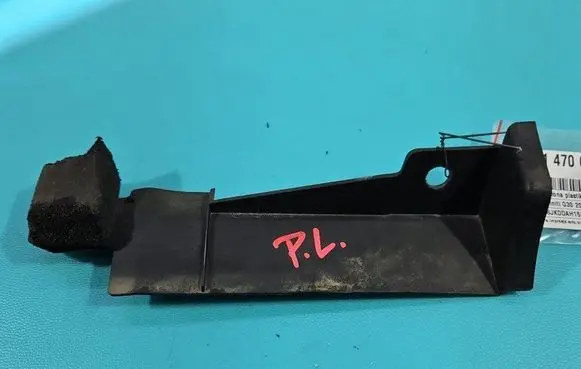 Infiniti Q30 Center console 638E95DA0A IMPRK1470661