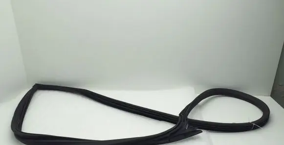Peugeot RCZ Front door rubber seal YM18500080 YM18500180