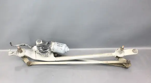 Suzuki Grand Vitara II Front wiper linkage and motor 3811065J00