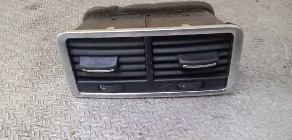 Audi Q7 4L Rear air vent grill 4L0819203