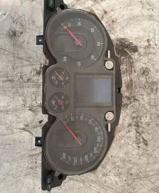 Volkswagen PASSAT B6 Speedometer (instrument cluster) A2C53145550