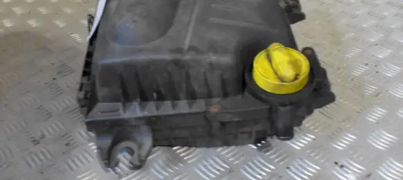 Renault Trafic II (X83) Air filter box 