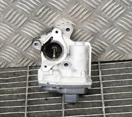Nissan Qashqai EGR valve 147102557R HU1501000212