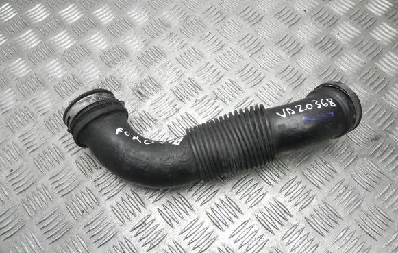 Ford Focus Air intake hose/pipe CV619C523AC VD20368