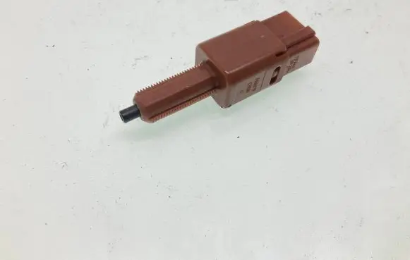 Nissan Leaf II (ZE1) Brake pedal sensor switch