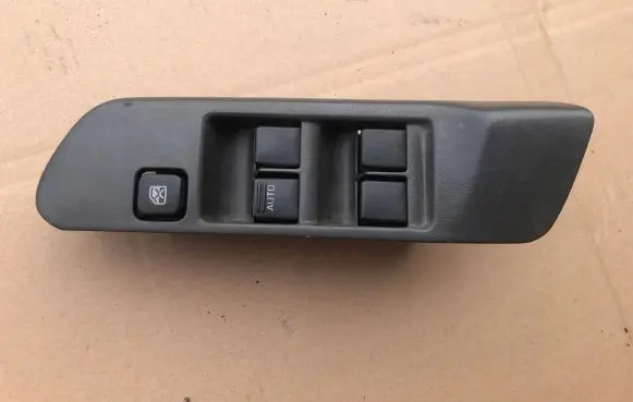Nissan Primera Electric window control switch