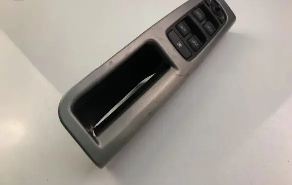 Volvo C30 Electric window control switch 8663817