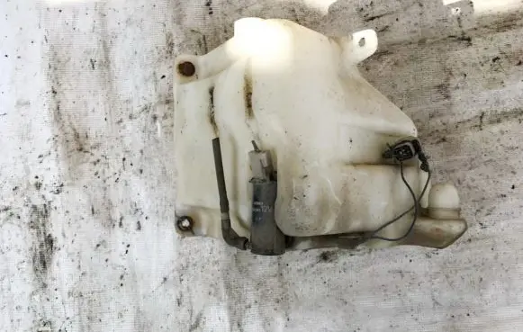 Mazda 626 Windshield washer fluid reservoir/tank