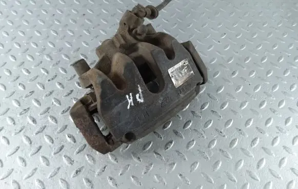 Citroen DS5 Front brake caliper 1651755680