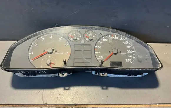 Audi A4 S4 B5 8D Speedometer (instrument cluster) AU0004001